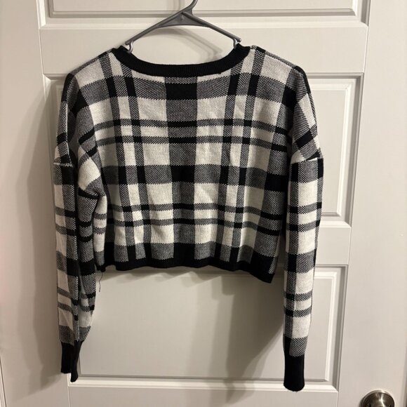 GLAMAKER Women’s Small Cropped Black & White Plaid Sweater - Picture 3 of 3